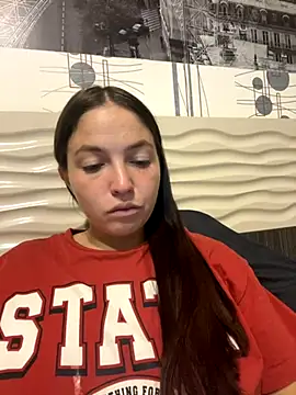 Snapshot of Kisakisss chatting on 09/17/25, 02:19 Kisakisss online show from 09/17/25, 02:19