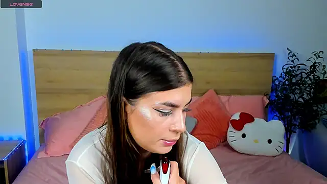 Bella Davis love online show from 09/12/25, 01:55