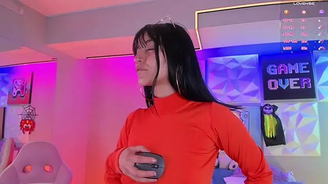 Snapshot of LindaWz_ chatting on 10/29/25, 04:48 LindaWz online show from 10/29/25, 04:48