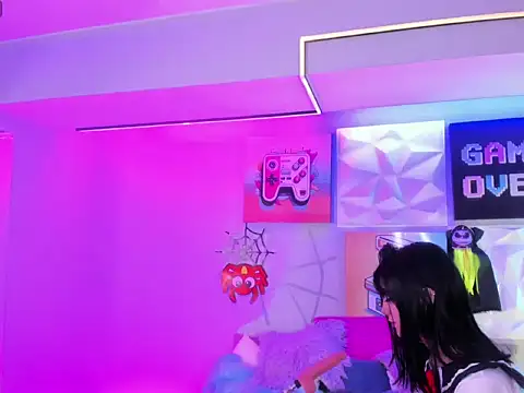 Snapshot of LindaWz_ chatting on 10/30/25, 04:36 LindaWz online show from 10/30/25, 04:36