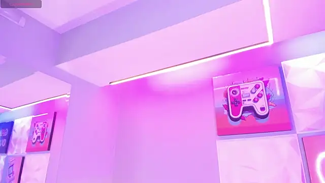 Snapshot of LindaWz_ chatting on 11/29/25, 07:11 LindaWz online show from 11/29/25, 07:11