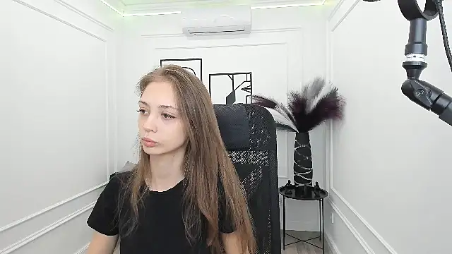 Snapshot of EmilyGraydis chatting on 09/25/25, 11:14 EmilyGraydis online show from 09/25/25, 11:14