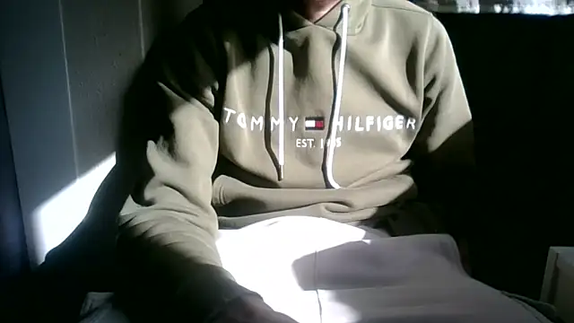 Snapshot of juju78jujuu chatting on 10/04/25, 09:18 juju78jujuu online show from 10/04/25, 09:18