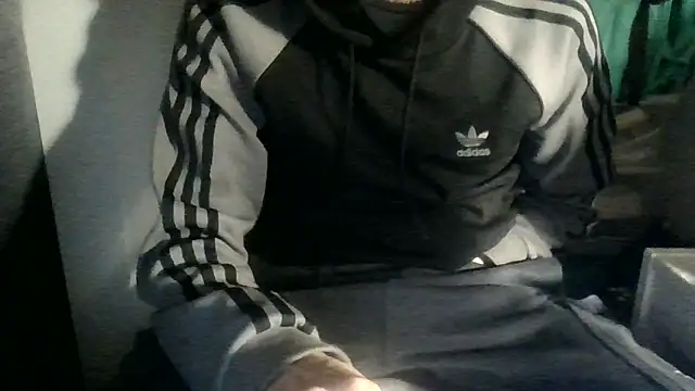 Snapshot of juju78jujuu chatting on 10/31/25, 04:35 juju78jujuu online show from 10/31/25, 04:35