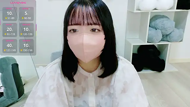 SIZUKU POTAPOTA online show from 09/17/25, 08:49