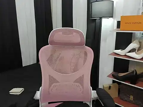 Seductive Margaux online show from 10/24/25, 05:53