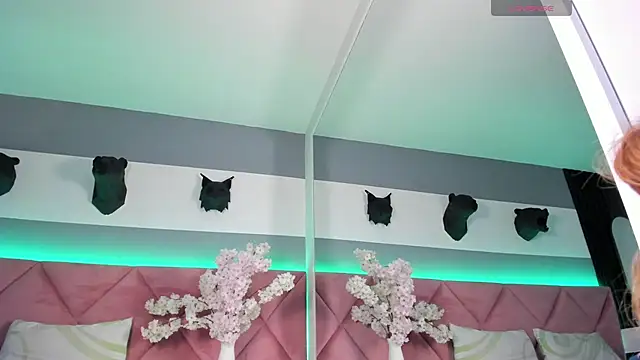 Val Oconner online show from 11/26/25, 03:07