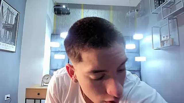 Snapshot of HunterHeat_ chatting on 11/06/25, 11:55 HunterHeat online show from 11/06/25, 11:55