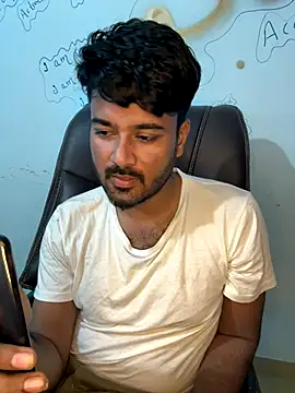 MeekBatgirl online show from 10/11/25, 04:16