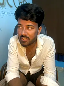 Snapshot of MeekBatgirl chatting on 11/09/25, 07:34 MeekBatgirl online show from 11/09/25, 07:34