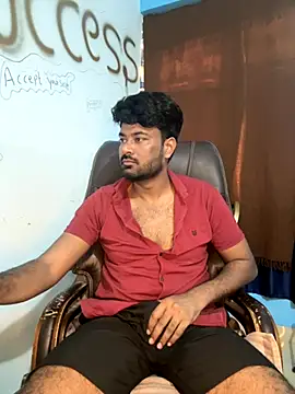 Snapshot of MeekBatgirl chatting on 11/11/25, 03:39 MeekBatgirl online show from 11/11/25, 03:39