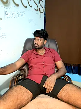 Snapshot of MeekBatgirl chatting on 11/11/25, 05:57 MeekBatgirl online show from 11/11/25, 05:57