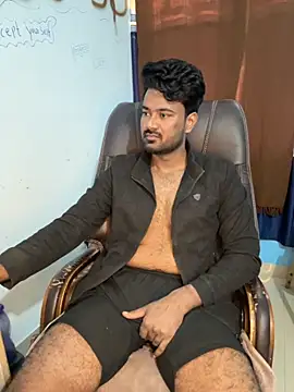 Snapshot of MeekBatgirl chatting on 11/19/25, 06:13 MeekBatgirl online show from 11/19/25, 06:13