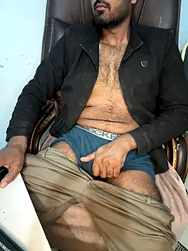 Snapshot of MeekBatgirl chatting on 12/15/25, 08:40 MeekBatgirl online show from 12/15/25, 08:40