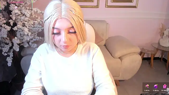 AnaVelvett online show from 09/12/25, 07:47