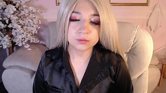 AnaVelvett online show from 10/12/25, 12:48