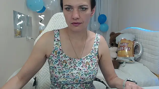 AvaSaturnian online show from 09/21/25, 12:07