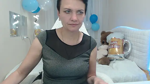 AvaSaturnian online show from 09/22/25, 12:29