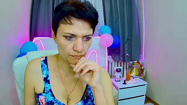 AvaSaturnian online show from 10/04/25, 06:22