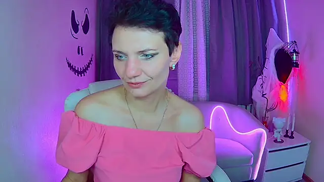 AvaSaturnian online show from 10/27/25, 01:15