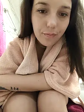 Snapshot of Sakura_2000 chatting on 09/13/25, 11:15 Sakura 2000 online show from 09/13/25, 11:15