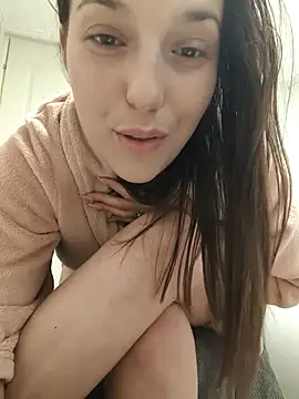 Snapshot of Sakura_2000 chatting on 10/08/25, 10:51 Sakura 2000 online show from 10/08/25, 10:51