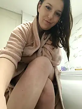 Snapshot of Sakura_2000 chatting on 10/28/25, 11:51 Sakura 2000 online show from 10/28/25, 11:51