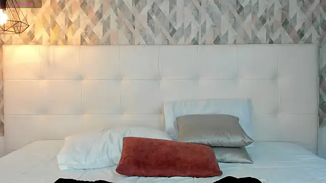 Roseaurora online show from 07/28/26, 02:13