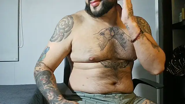 DaddyBear   online show from 09/16/25, 12:44