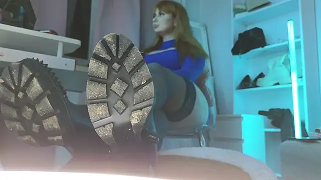 CruelSiren online show from 12/04/25, 08:17