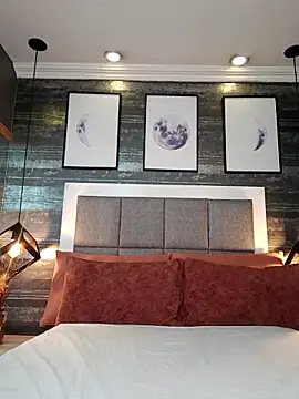 SophieCurves online show from 09/19/25, 06:19