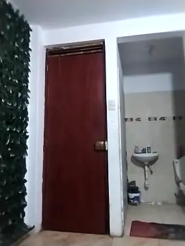 Camila latina 0 online show from 11/20/25, 04:12