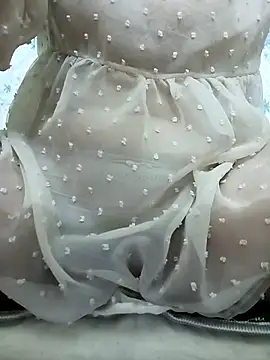 YukiLy online show from 10/09/25, 11:41