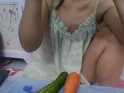 YukiLy online show from 10/12/25, 09:25