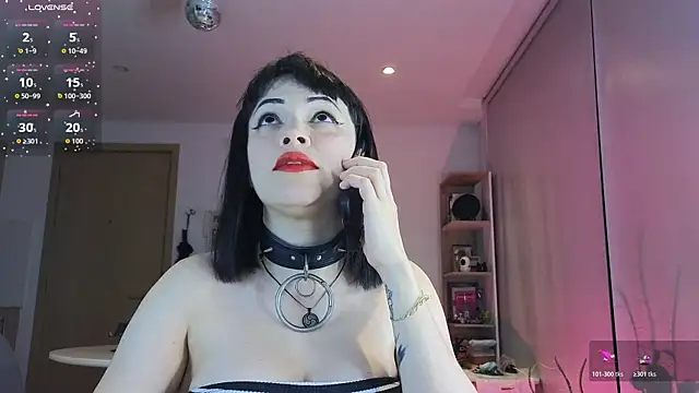 Snapshot of novafet chatting on 12/22/25, 12:07 novafet online show from 12/22/25, 12:07