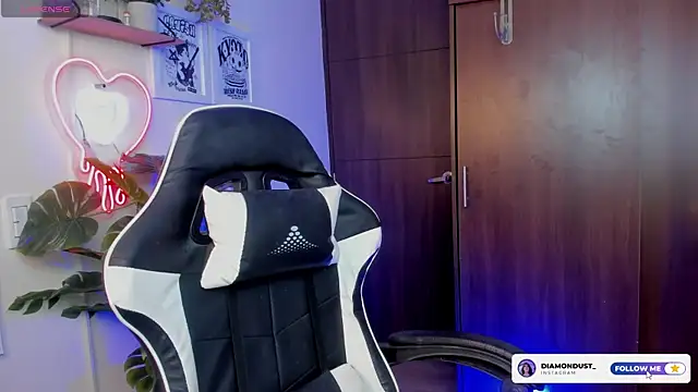 diamond dustt online show from 09/13/25, 09:36