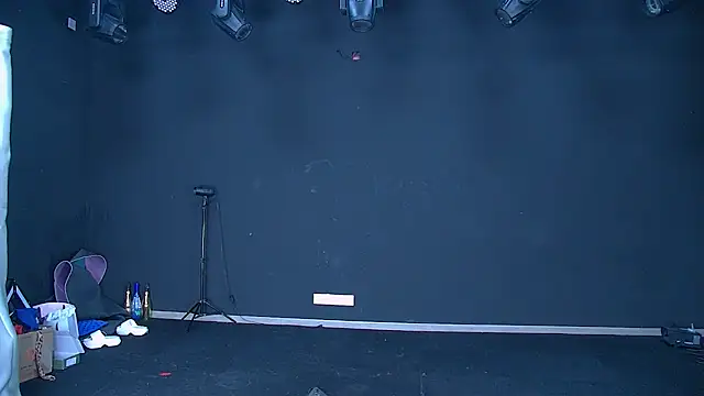 Snapshot of Emeralds_Girls chatting on 11/08/25, 12:11 Emeralds Girls online show from 11/08/25, 12:11