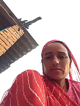 Snapshot of Jalebi_bay chatting on 10/15/25, 02:22 Jalebi bay online show from 10/15/25, 02:22