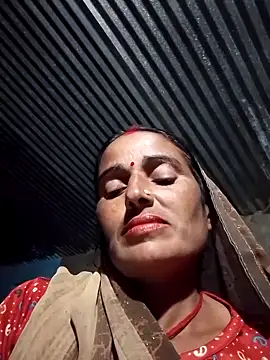 Snapshot of Jalebi_bay chatting on 10/15/25, 02:28 Jalebi bay online show from 10/15/25, 02:28