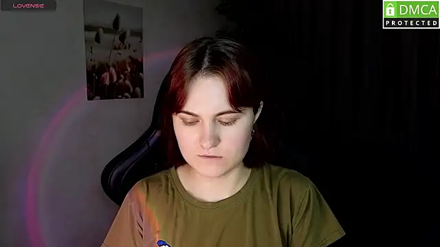 Snapshot of Roxy_foxi chatting on 09/13/25, 01:05 Roxy foxi online show from 09/13/25, 01:05