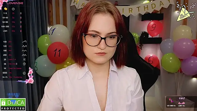 Snapshot of Roxy_foxi chatting on 09/16/25, 01:06 Roxy foxi online show from 09/16/25, 01:06