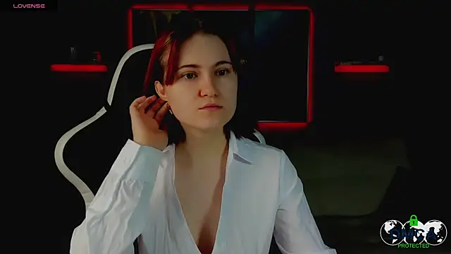 Snapshot of Roxy_foxi chatting on 10/11/25, 01:05 Roxy foxi online show from 10/11/25, 01:05