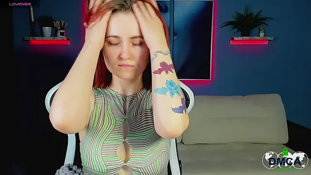 Roxy foxi online show from 11/09/25, 01:04