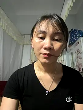 Almond-cute online show from 09/08/25, 04:39