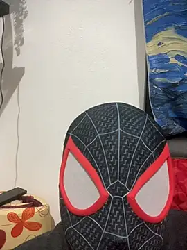 Snapshot of Danimiles chatting on 12/17/25, 09:37 Danimiles online show from 12/17/25, 09:37