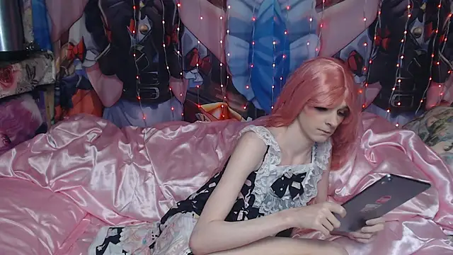 Snapshot of yutachka chatting on 11/24/25, 11:15 yutachka online show from 11/24/25, 11:15