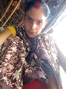 Snapshot of H_seema chatting on 09/19/25, 11:11 H seema online show from 09/19/25, 11:11