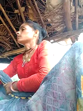 Snapshot of H_seema chatting on 09/28/25, 02:06 H seema online show from 09/28/25, 02:06