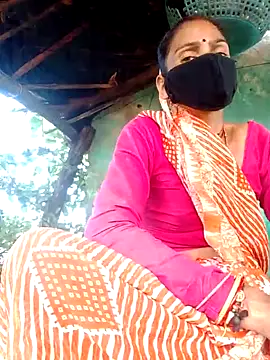 Snapshot of H_seema chatting on 10/04/25, 02:09 H seema online show from 10/04/25, 02:09