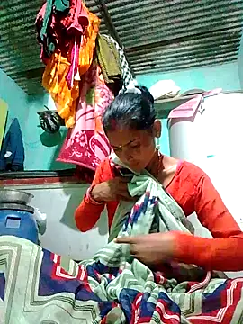 Snapshot of H_seema chatting on 10/08/25, 01:53 H seema online show from 10/08/25, 01:53